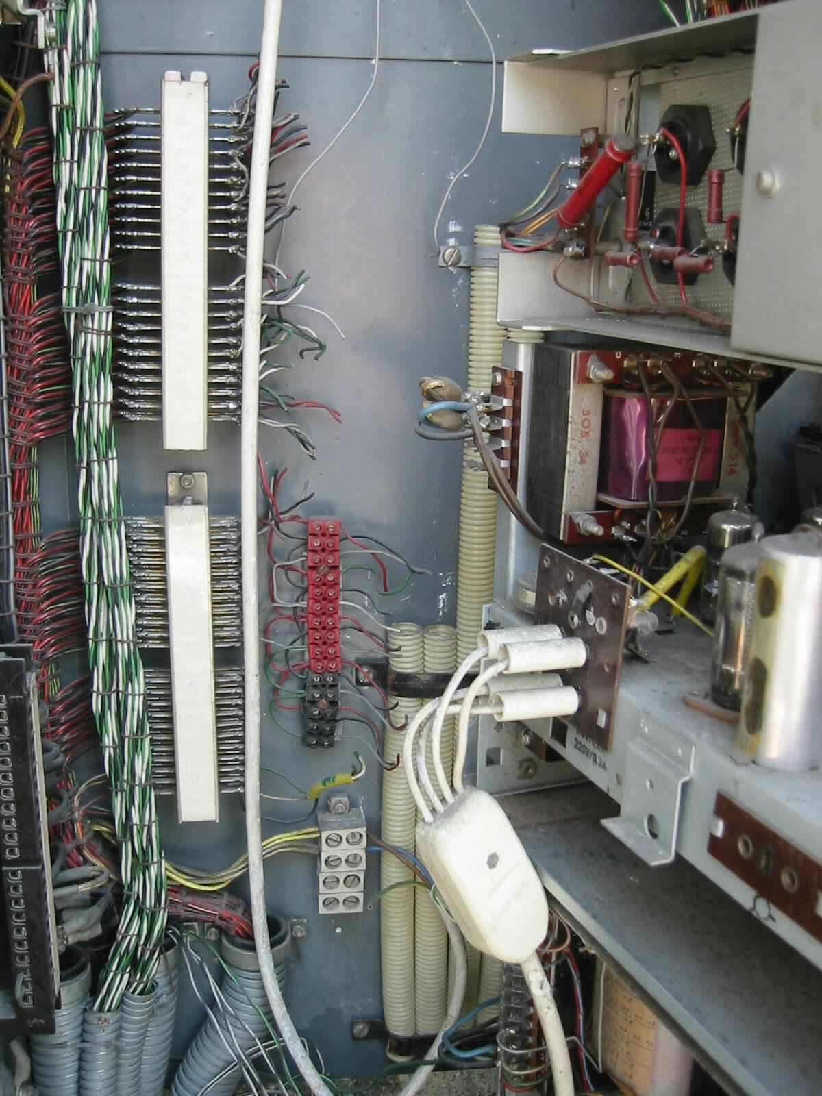 Klangfilm Siemens Eurodyn 6SELA 100V Rack amplifier tube preamp