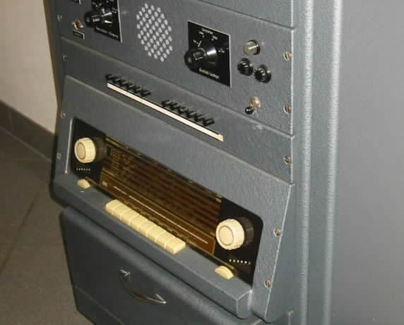 Klangfilm Siemens Eurodyn 6SELA 100V Rack amplifier tube tuner radio receiver